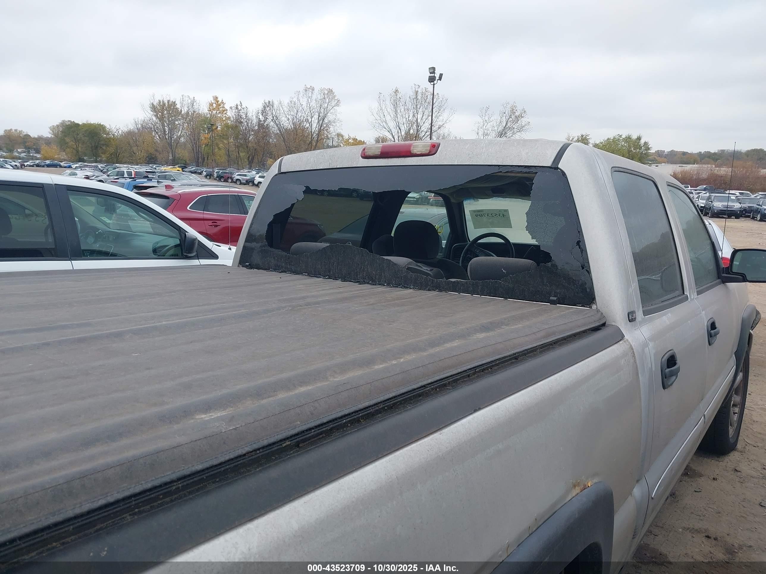 2005 Gmc Sierra 1500 Sle Желто-коричневый vin: 2GTEK13T151157530