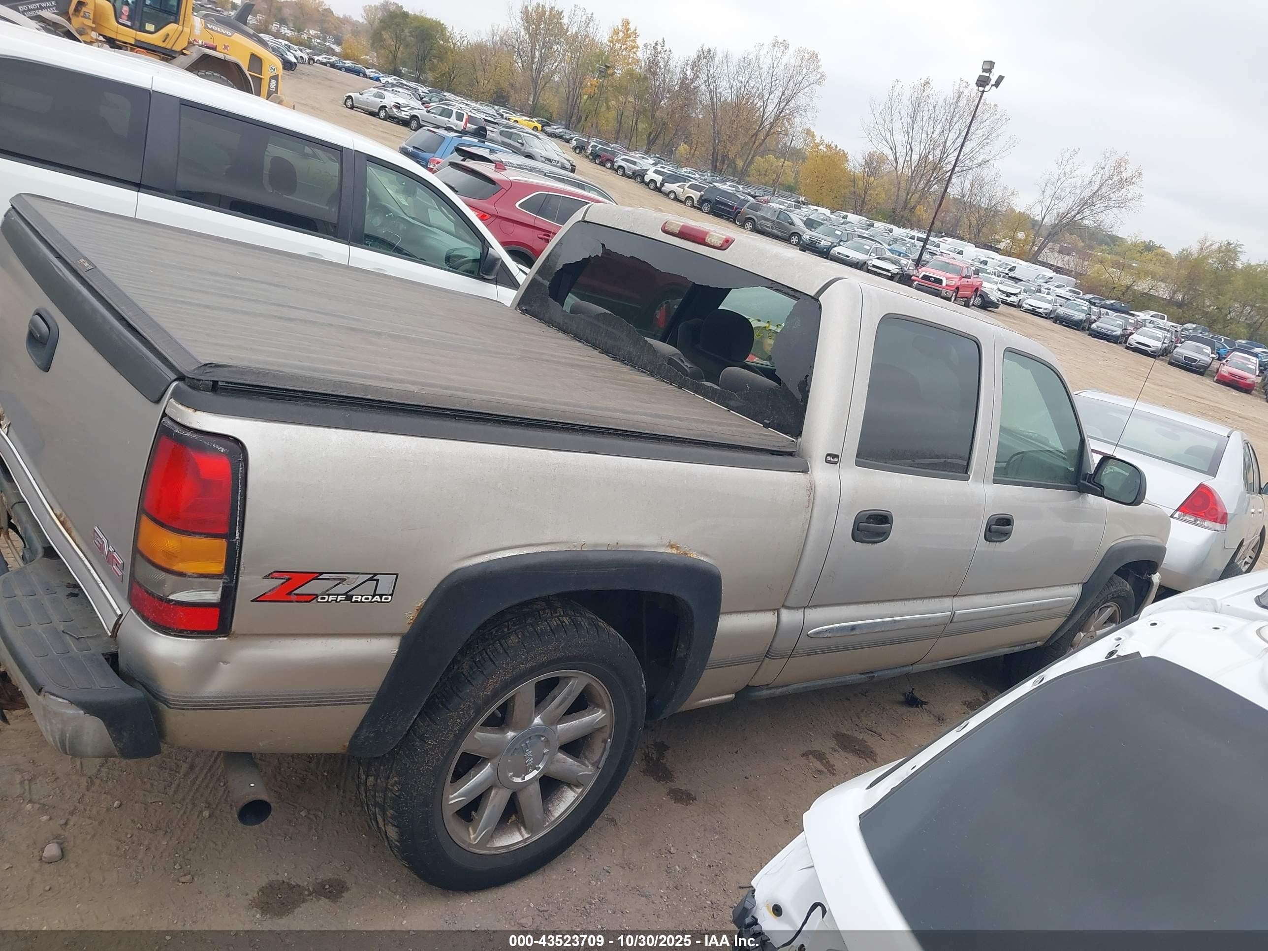 2005 Gmc Sierra 1500 Sle Желто-коричневый vin: 2GTEK13T151157530