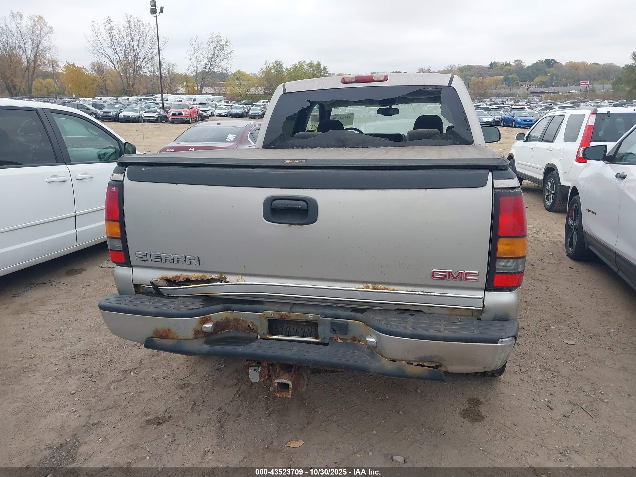 2005 Gmc Sierra 1500 Sle Желто-коричневый vin: 2GTEK13T151157530