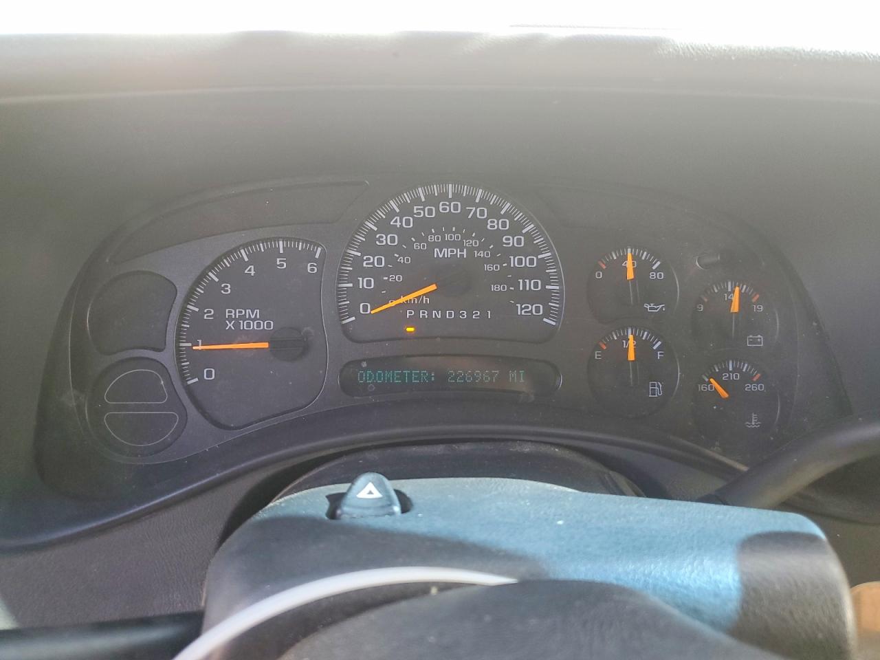 2006 Gmc New Sierra K1500 White vin: 2GTEK13T161121161