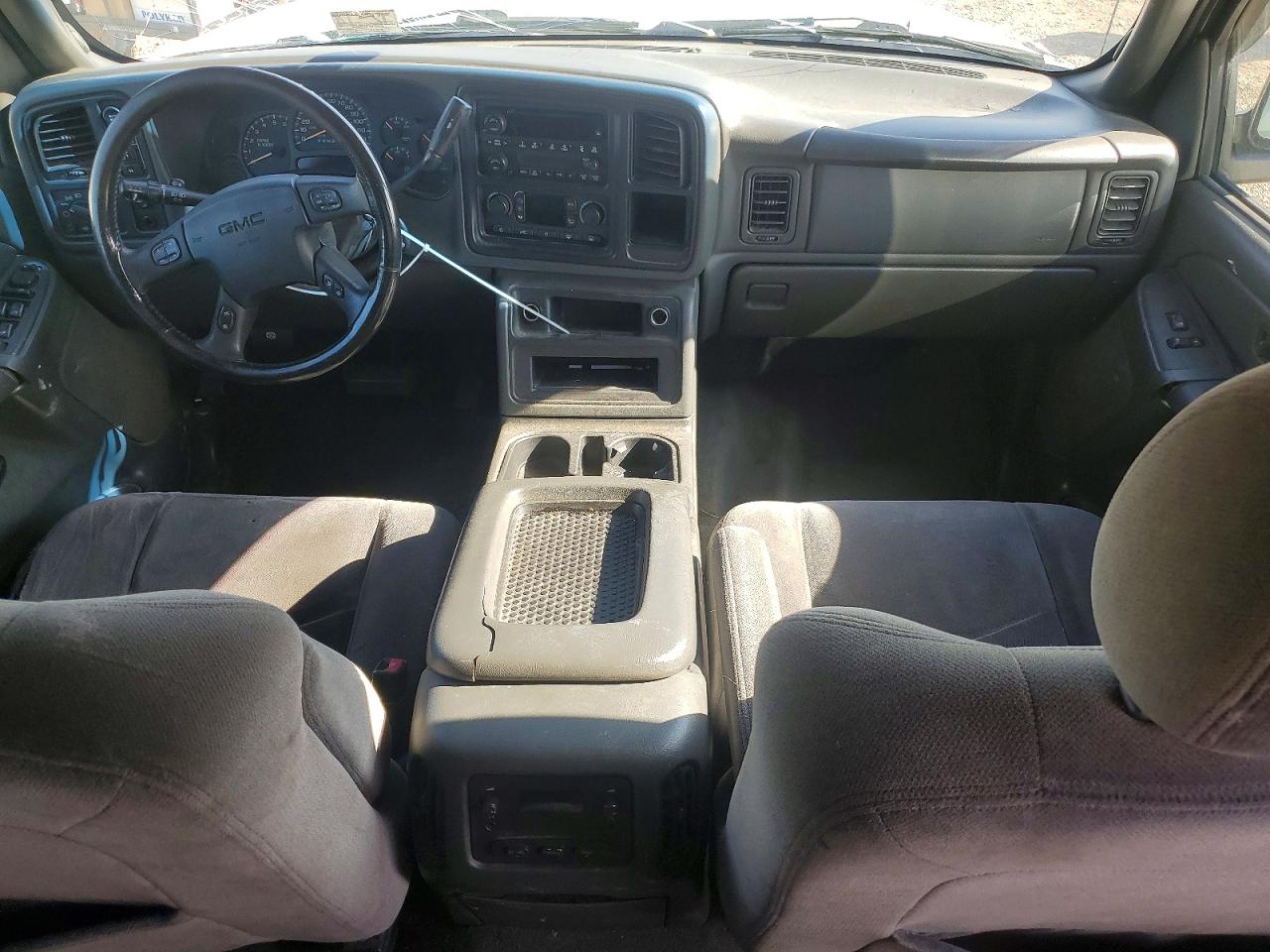 2006 Gmc New Sierra K1500 White vin: 2GTEK13T161121161