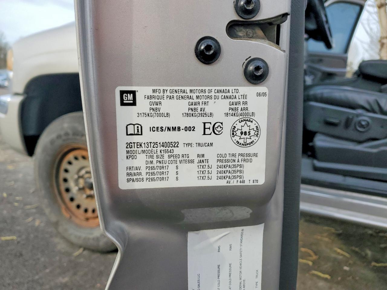 2005 Gmc New Sierra K1500 Silver vin: 2GTEK13T251400522