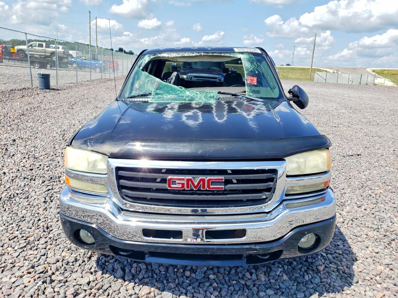 2004 Gmc New Sierra K1500 Black vin: 2GTEK13T441359731