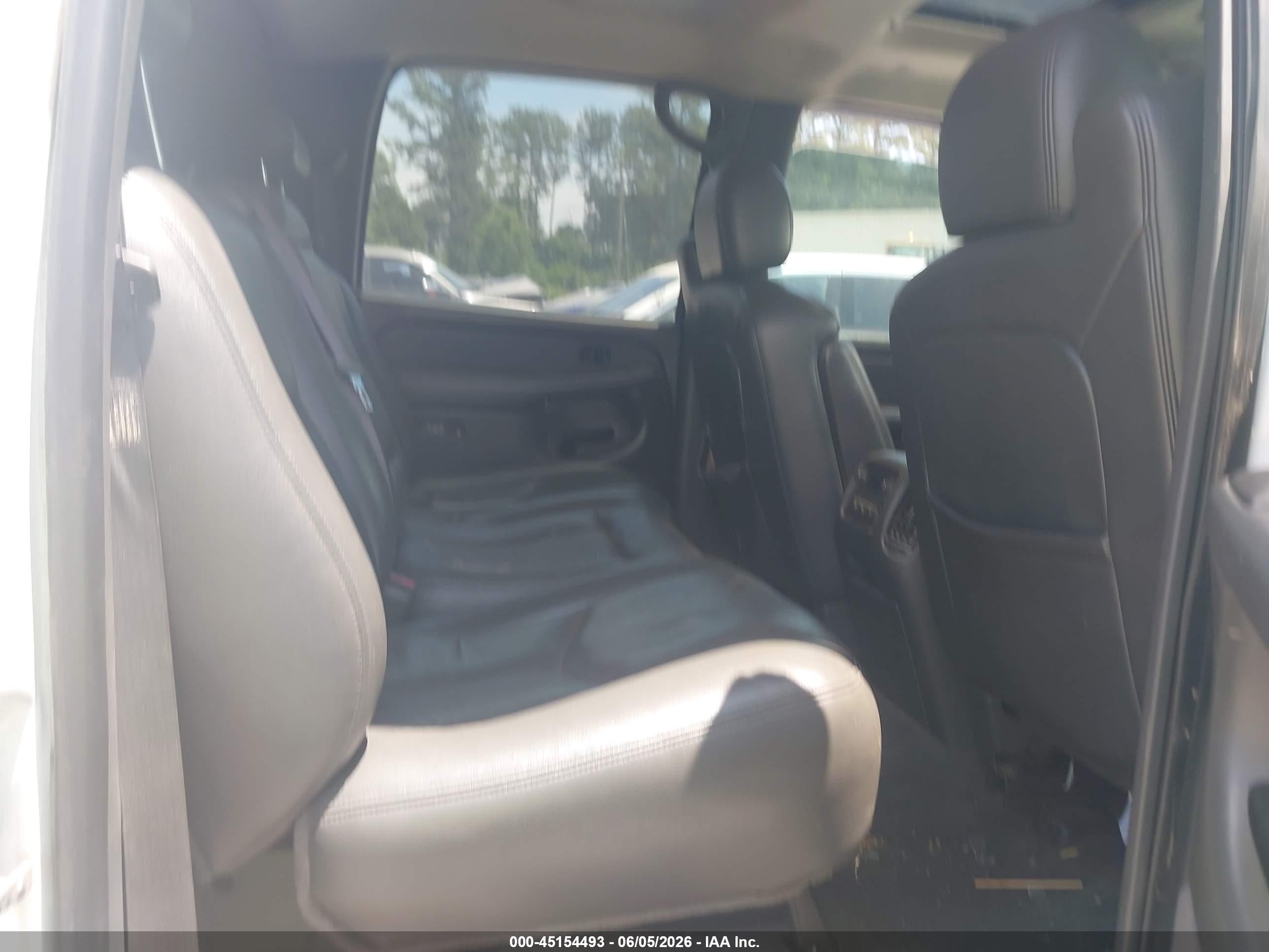 2005 Gmc Sierra 1500 Sle White vin: 2GTEK13T451222595