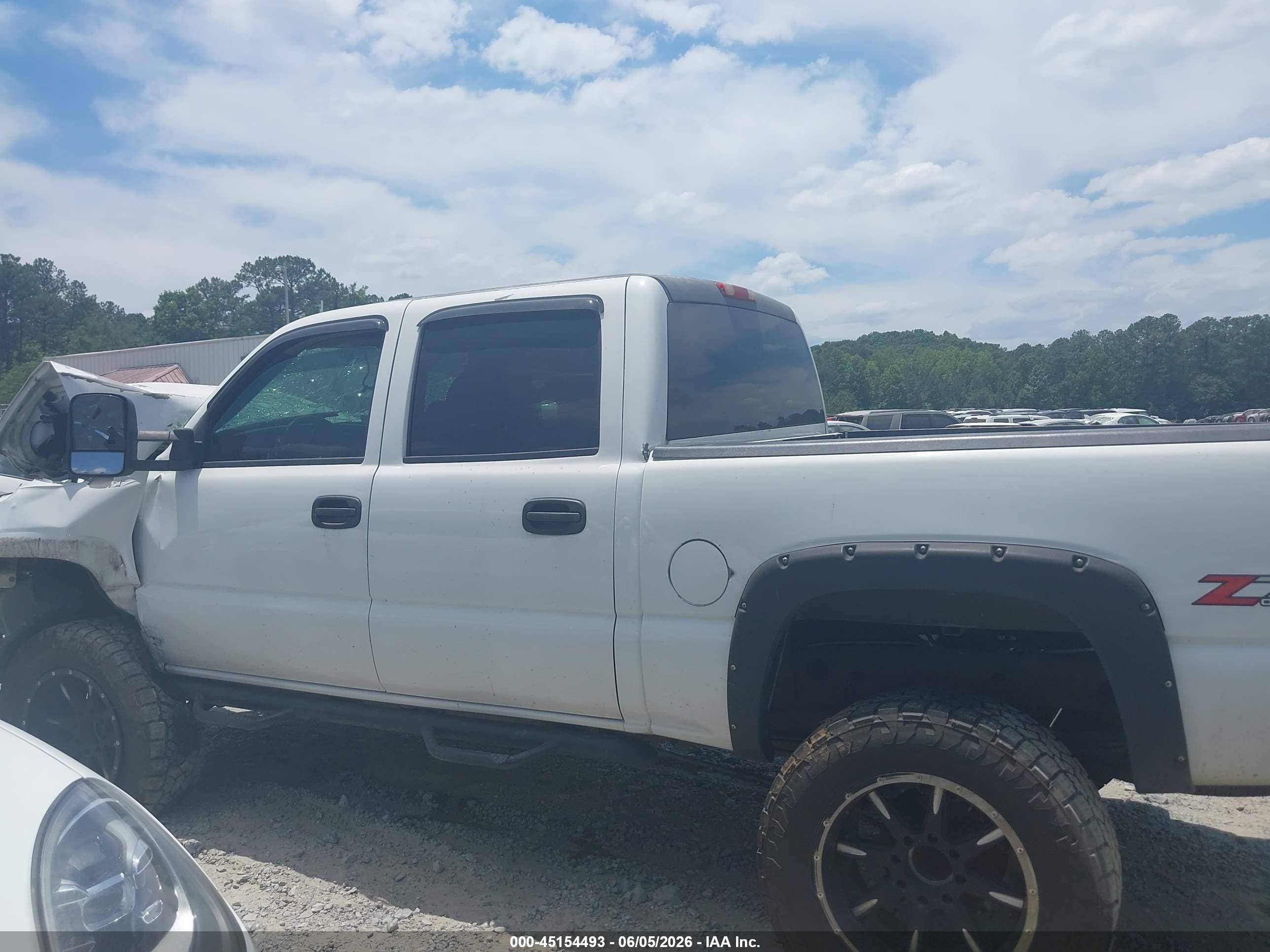 2005 Gmc Sierra 1500 Sle White vin: 2GTEK13T451222595