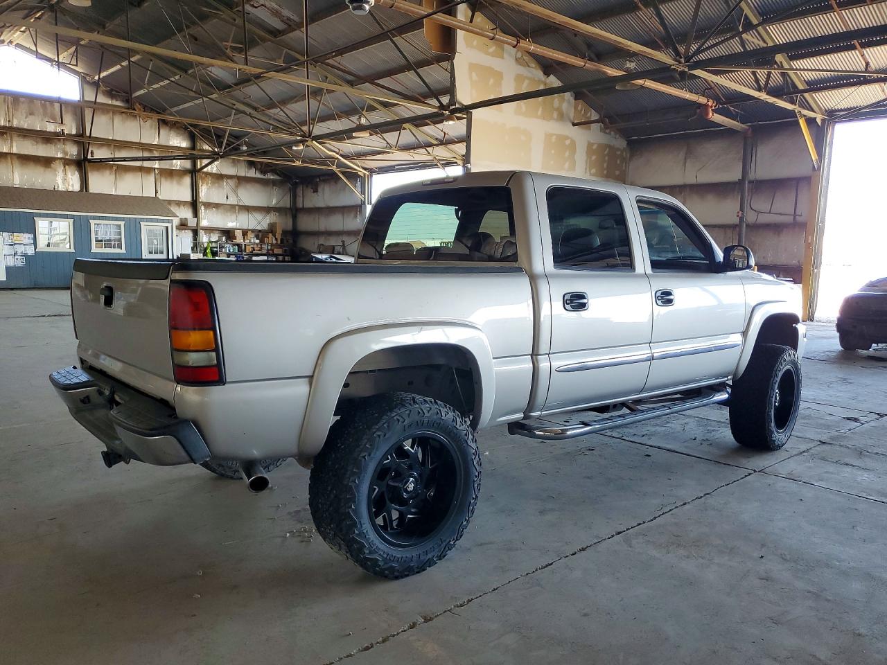 2004 Gmc New Sierra K1500 Silver vin: 2GTEK13T641398840