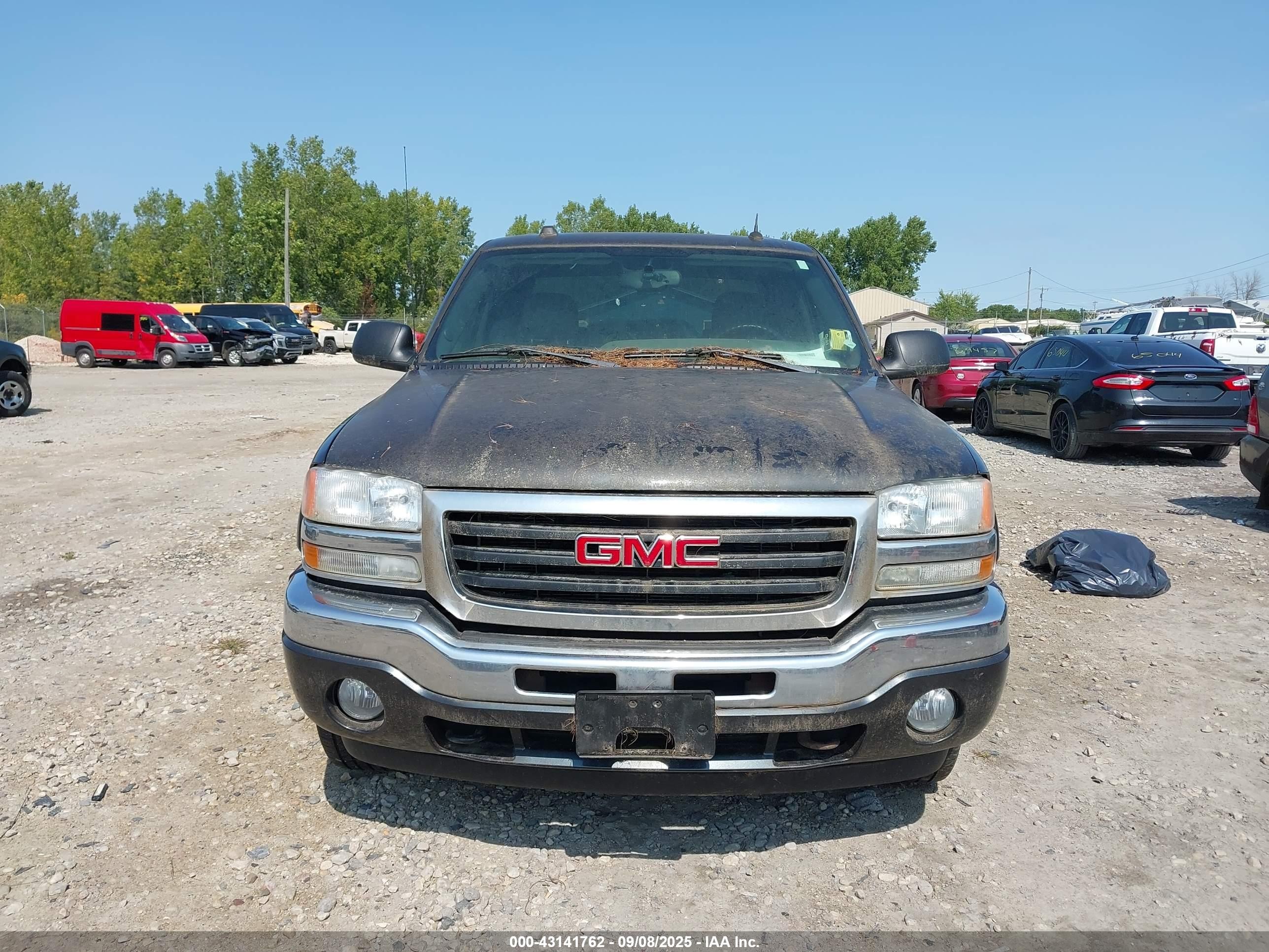 2005 Gmc New Sierra K1500 Черный vin: 2GTEK13T651343578