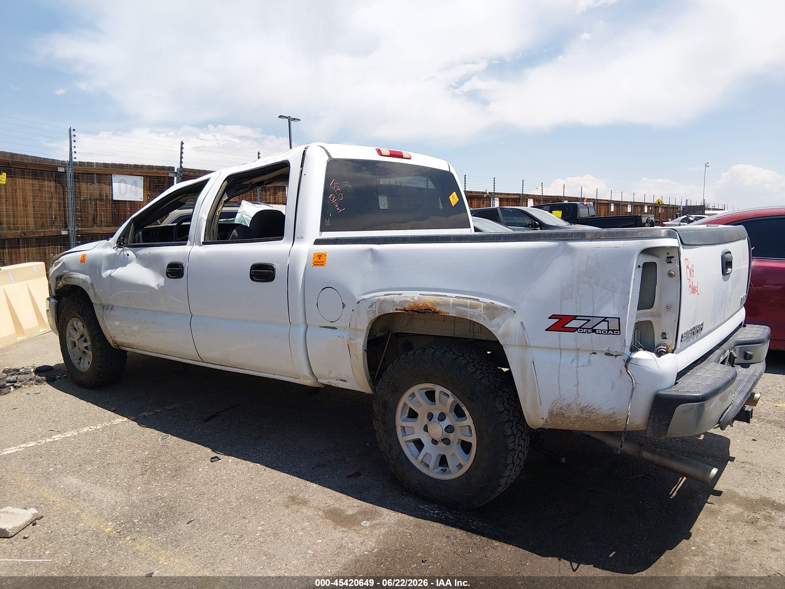 2006 Gmc Sierra 1500 Sle1 Белый vin: 2GTEK13T761137767