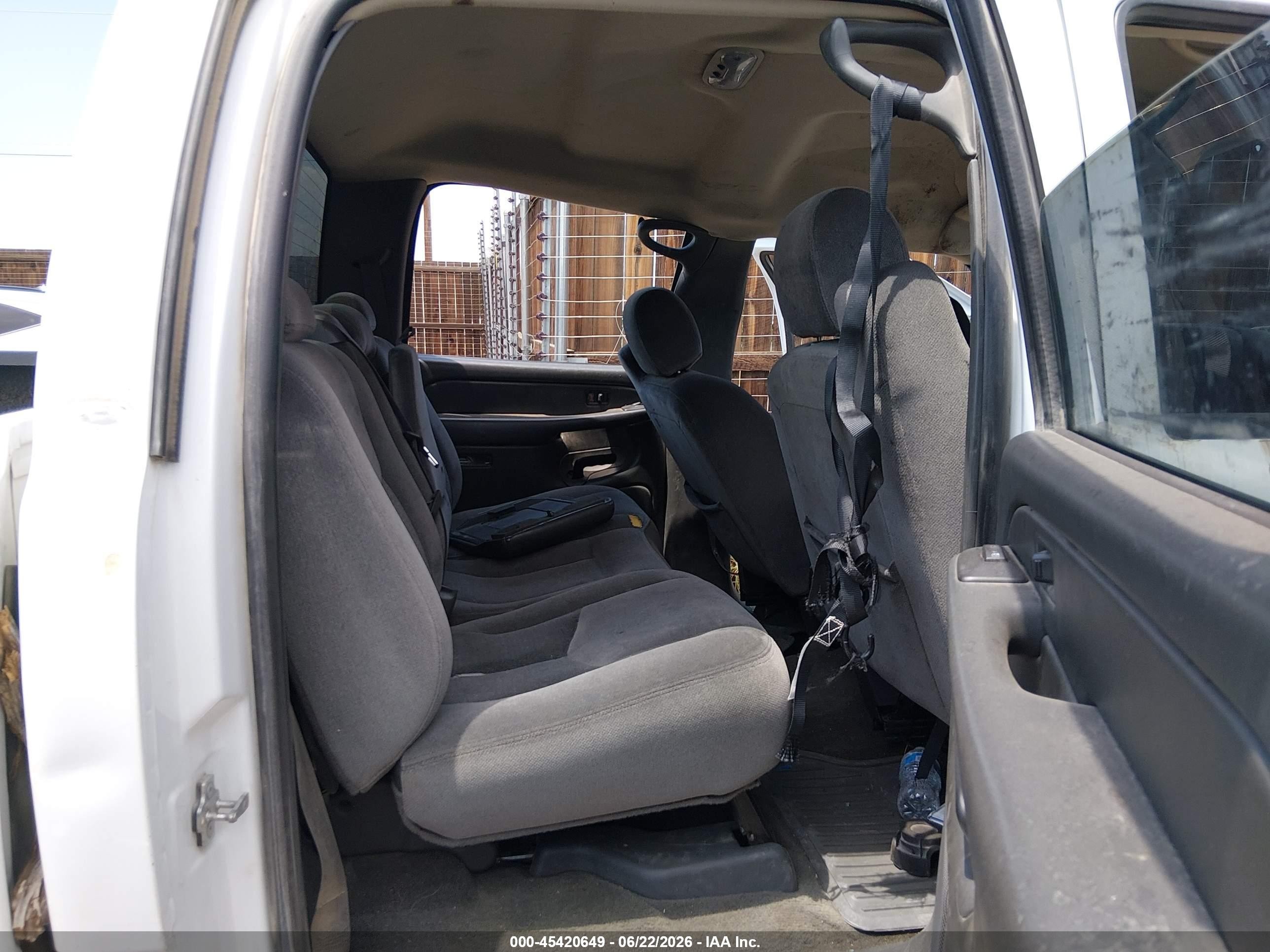 2006 Gmc Sierra 1500 Sle1 Белый vin: 2GTEK13T761137767