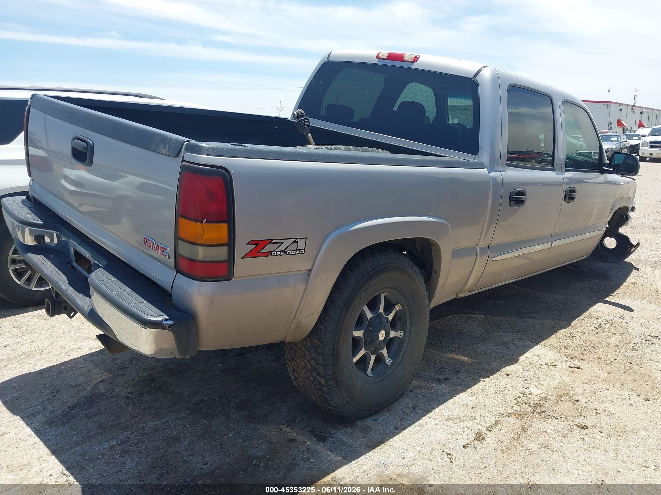 2005 Gmc Sierra 1500 Slt Серебряный vin: 2GTEK13T851114691