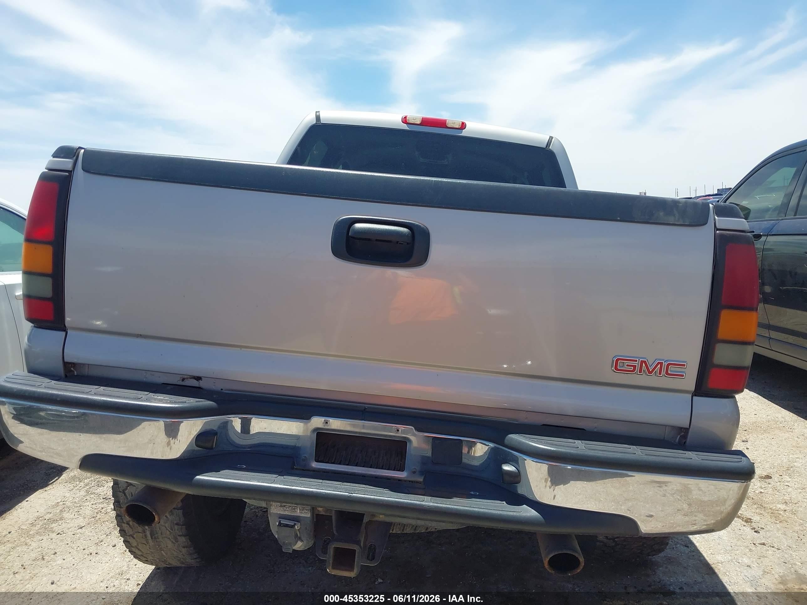 2005 Gmc Sierra 1500 Slt Серебряный vin: 2GTEK13T851114691