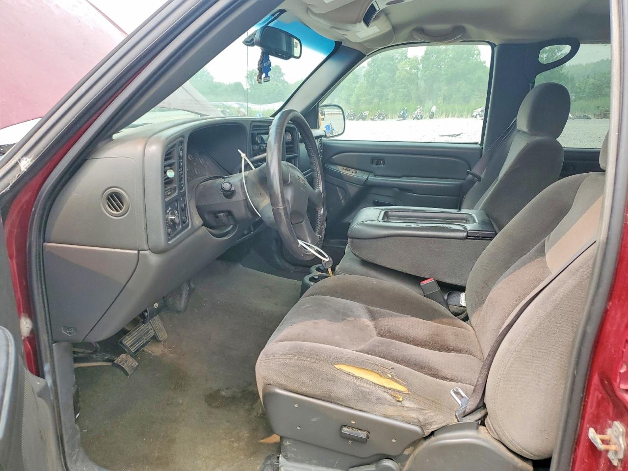 2005 Gmc New Sierra K1500 Red vin: 2GTEK13T851133239