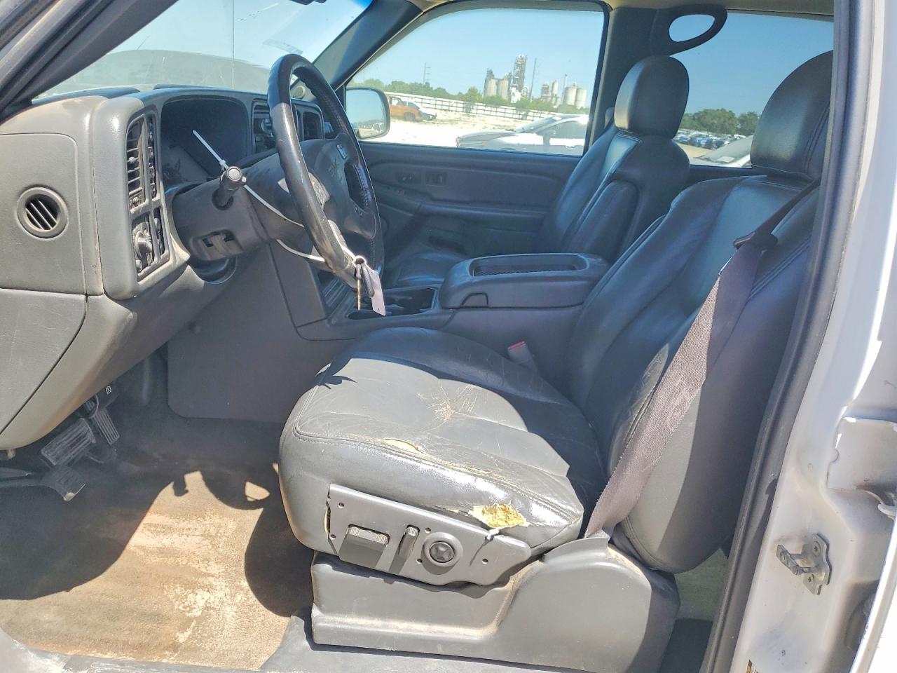 2005 Gmc New Sierra K1500 White vin: 2GTEK13T851139476