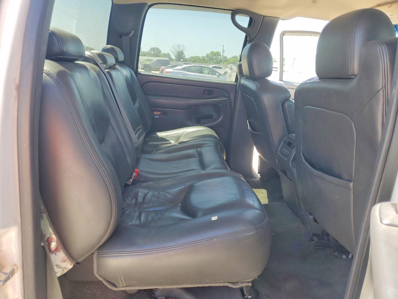 2005 Gmc New Sierra K1500 White vin: 2GTEK13T851139476