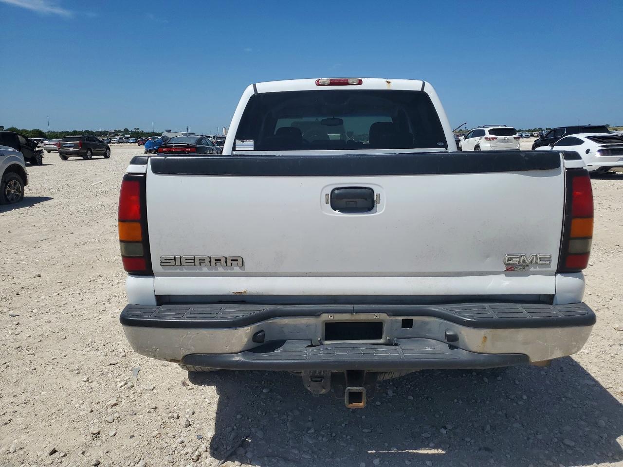 2005 Gmc New Sierra K1500 White vin: 2GTEK13T851139476