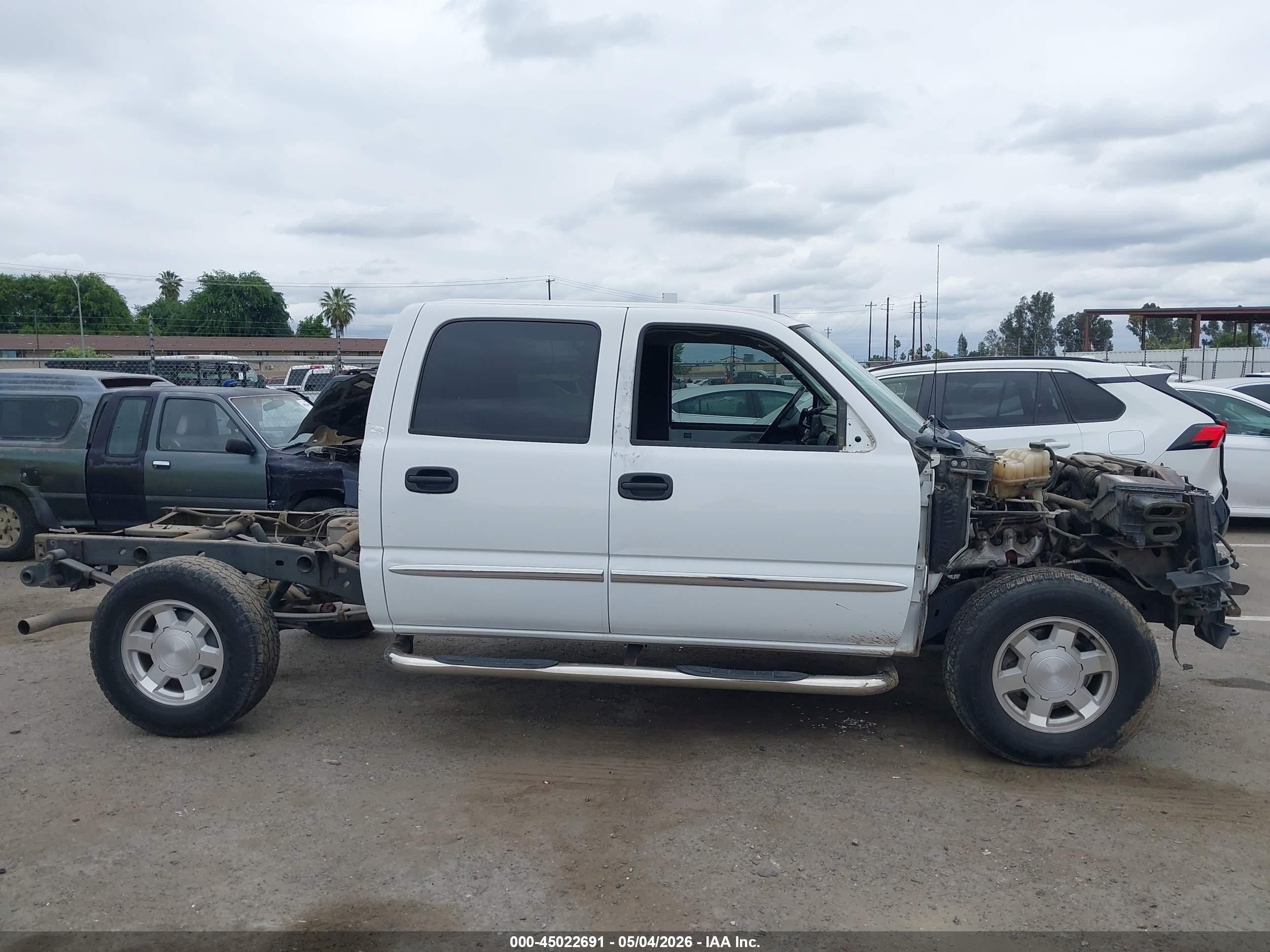 2006 Gmc Sierra 1500 Sle1 Белый vin: 2GTEK13T861216736