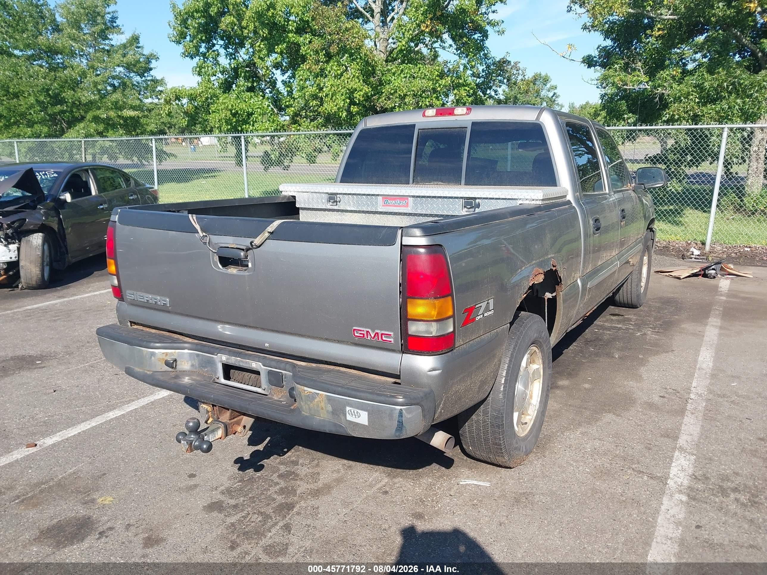 2006 Gmc New Sierra K1500 Silver vin: 2GTEK13Z361339851