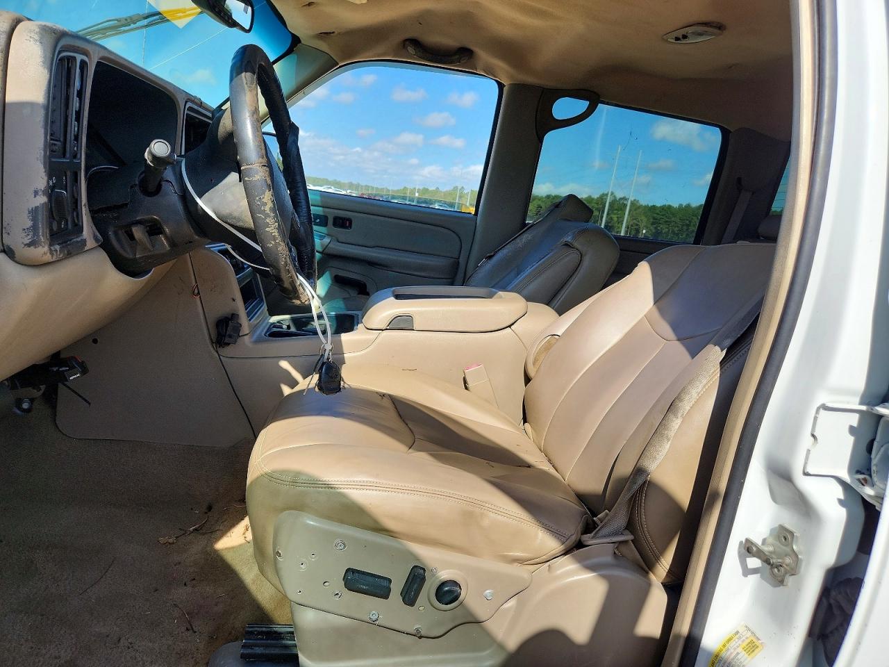 2006 Gmc Sierra White vin: 2GTEK13Z761269271
