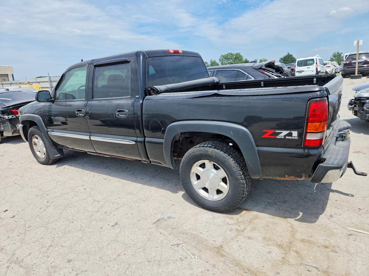 2006 Gmc New Sierra K1500 Black vin: 2GTEK13Z861272244