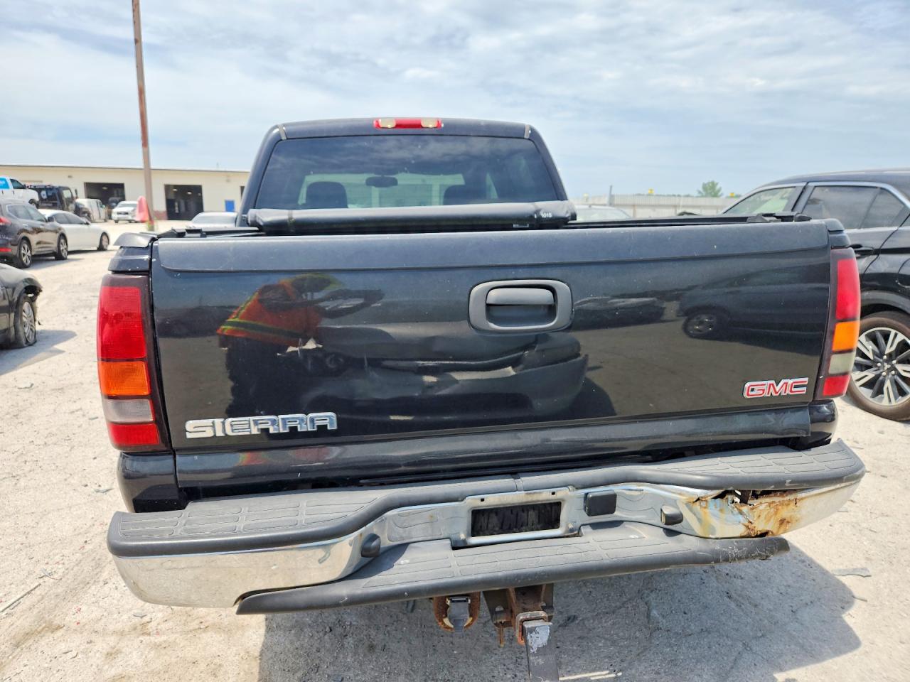 2006 Gmc New Sierra K1500 Black vin: 2GTEK13Z861272244