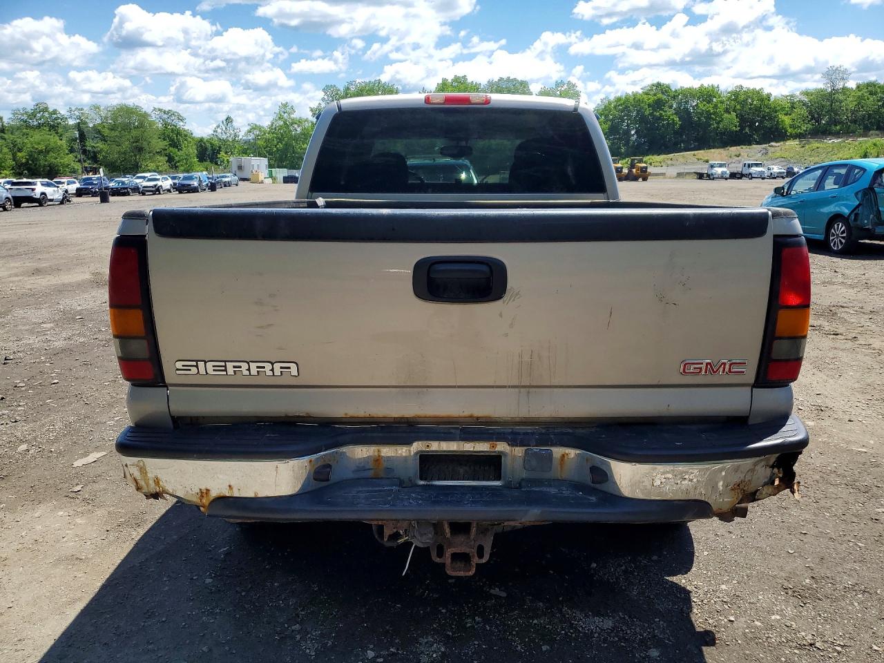 2005 Gmc New Sierra K1500 Silver vin: 2GTEK19B051100752