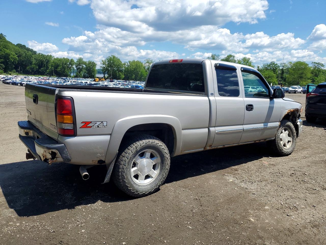 2005 Gmc New Sierra K1500 Silver vin: 2GTEK19B051100752