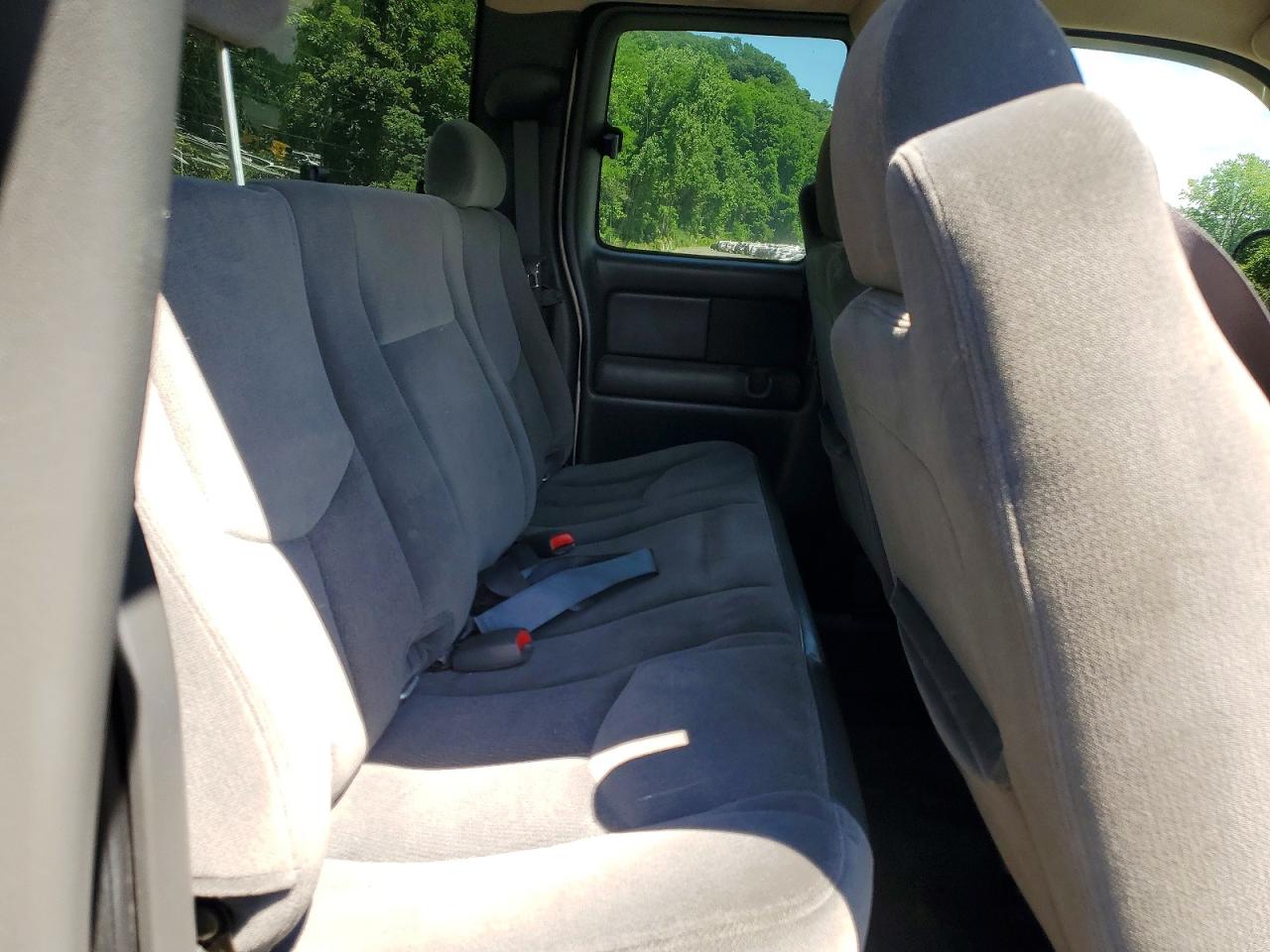 2005 Gmc New Sierra K1500 Silver vin: 2GTEK19B051100752