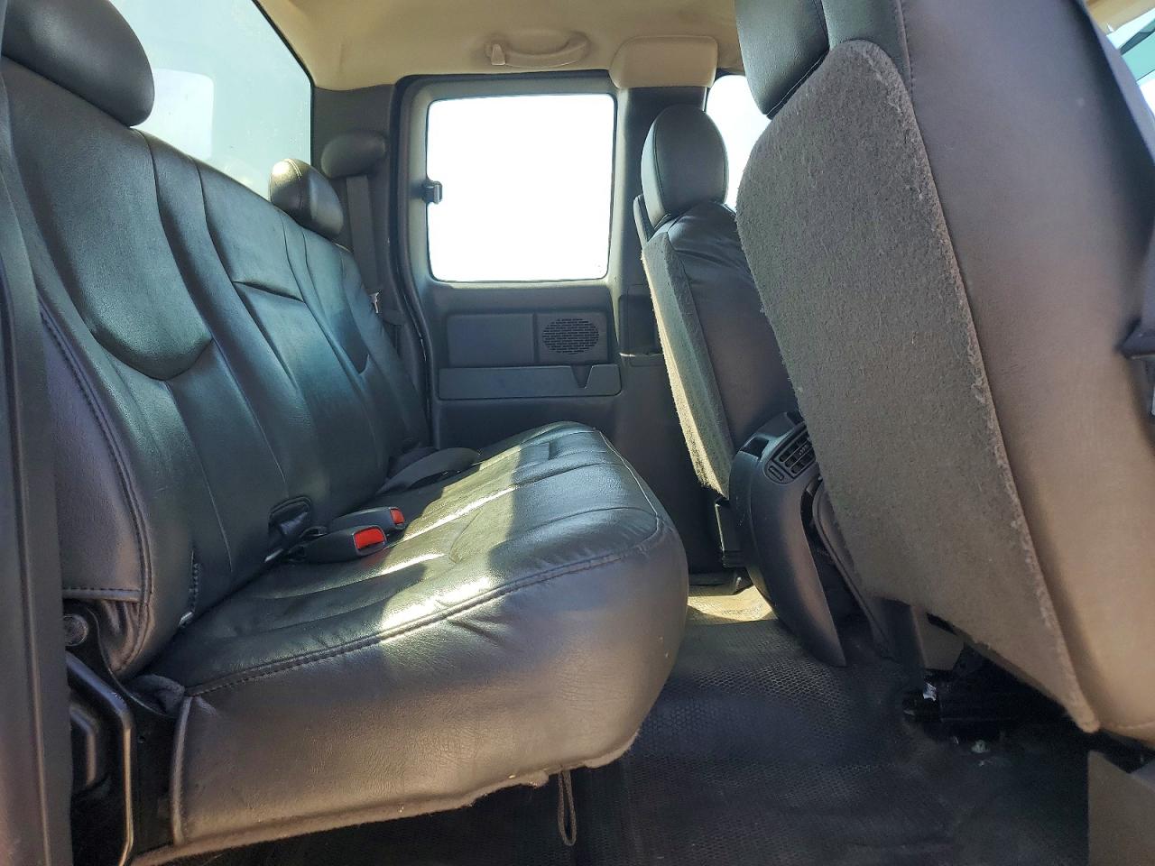 2005 Gmc New Sierra K1500 Green vin: 2GTEK19B351283564
