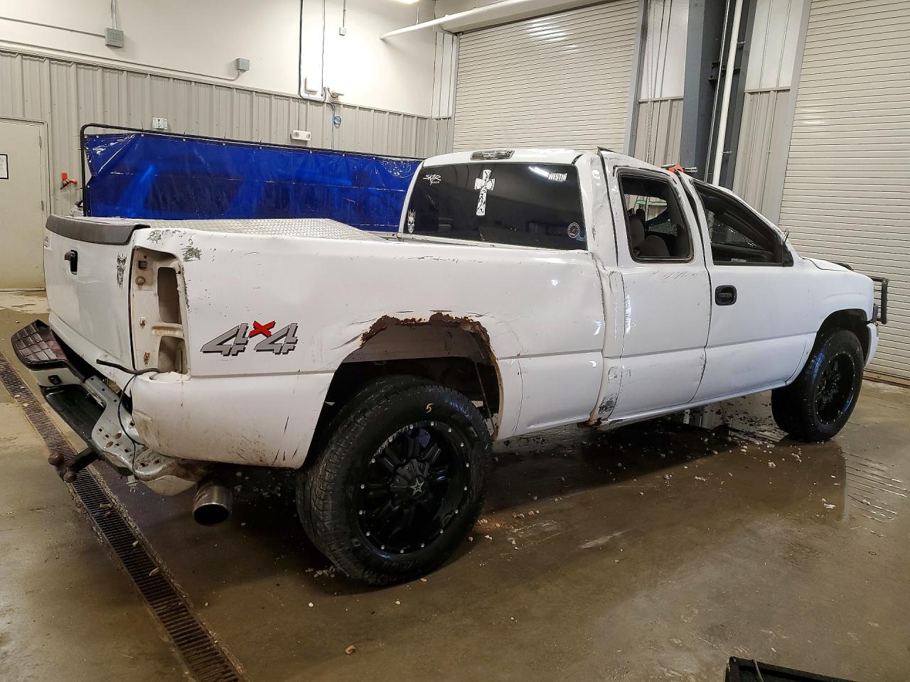 2005 Gmc New Sierra K1500 White vin: 2GTEK19B551185961