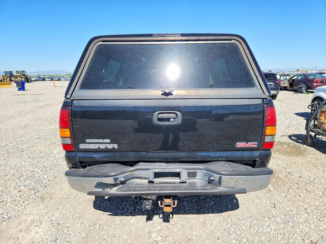 2006 Gmc New Sierra K1500 Black vin: 2GTEK19B961303253