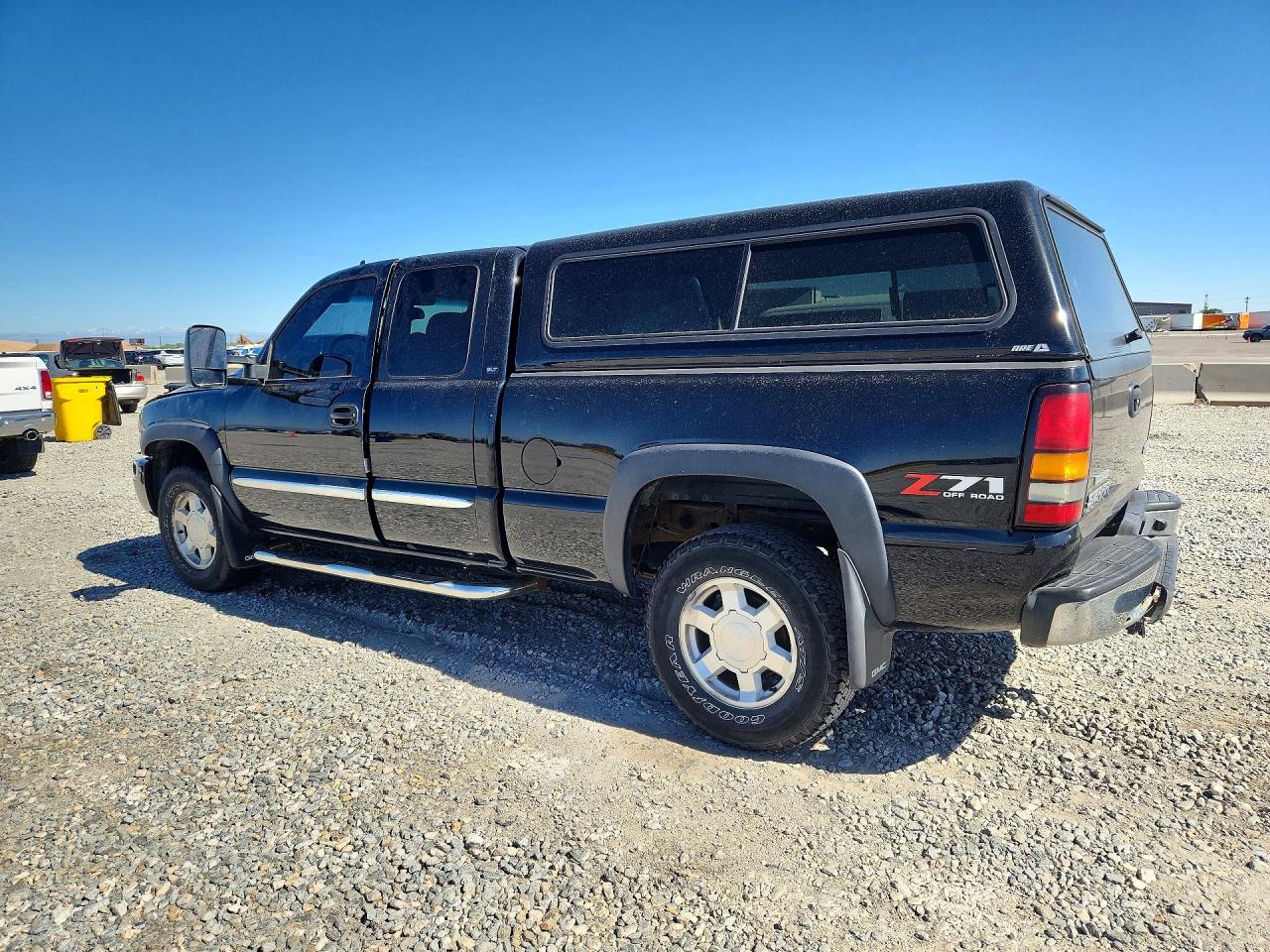 2006 Gmc New Sierra K1500 Black vin: 2GTEK19B961303253