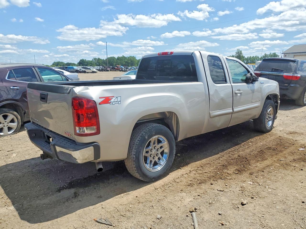 2008 Gmc Sierra K1500 Silver vin: 2GTEK19J981298498
