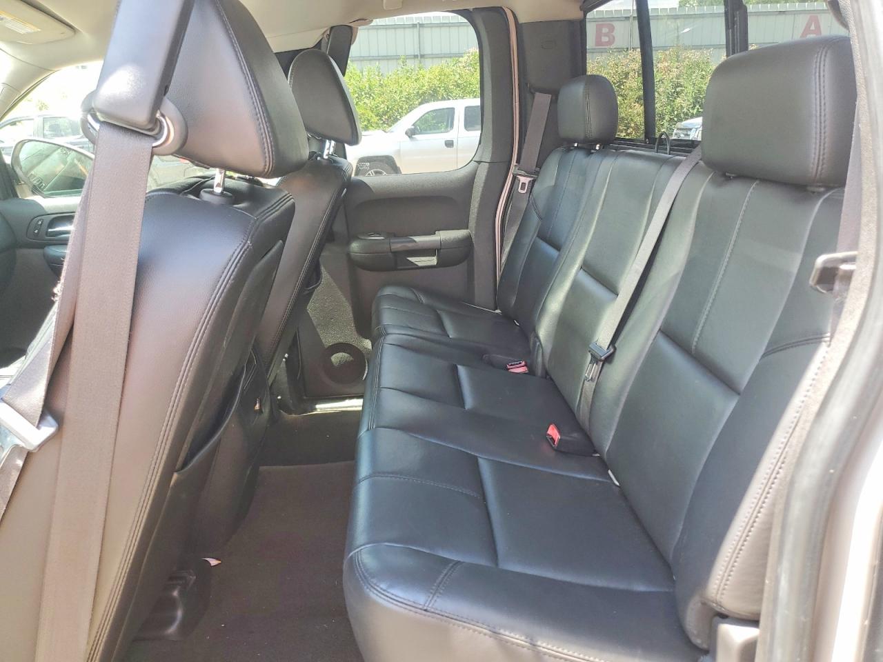 2008 Gmc Sierra K1500 Silver vin: 2GTEK19J981298498