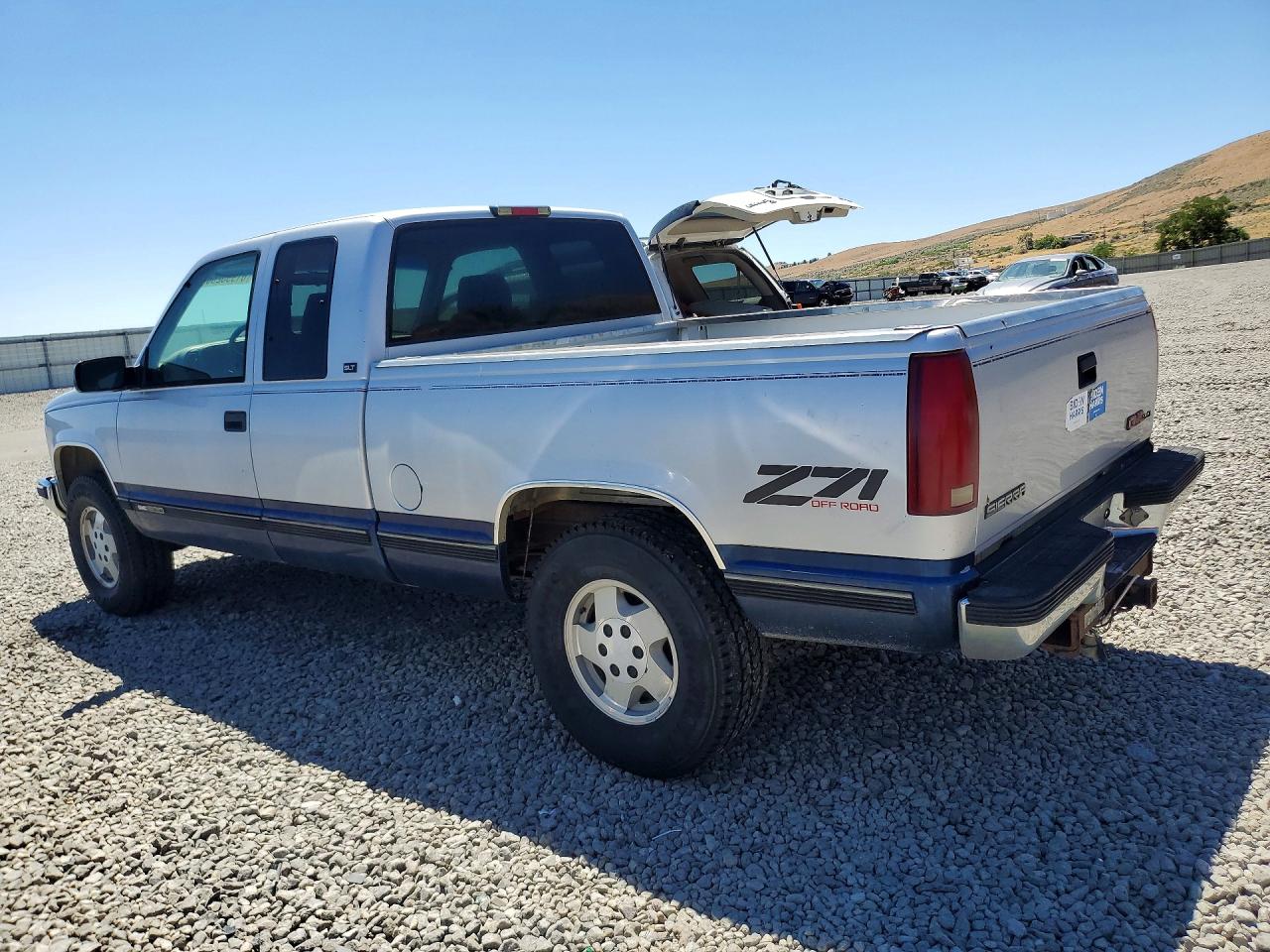 1995 Gmc Sierra K1500 Silver vin: 2GTEK19K2S1530763