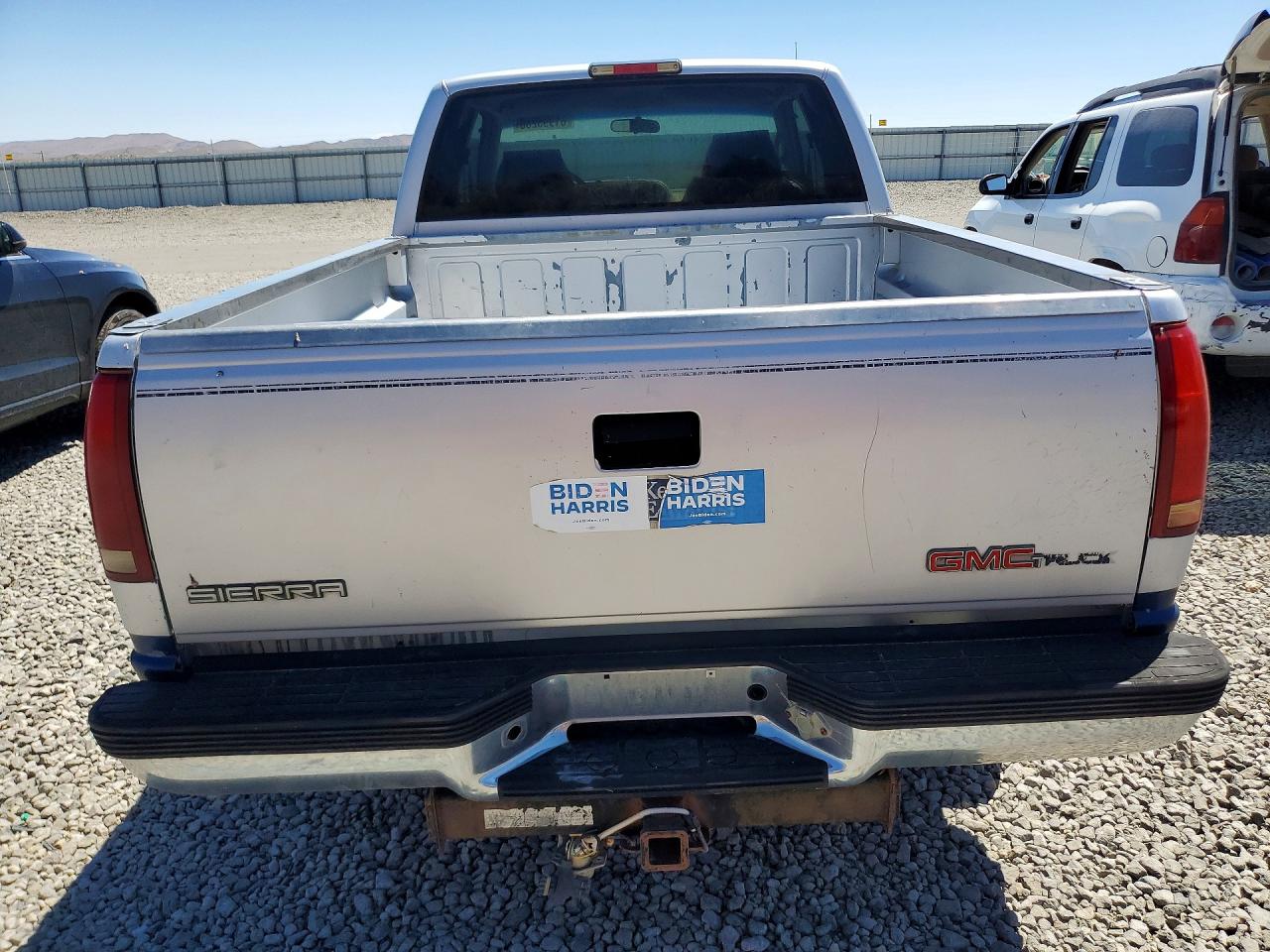 1995 Gmc Sierra K1500 Silver vin: 2GTEK19K2S1530763