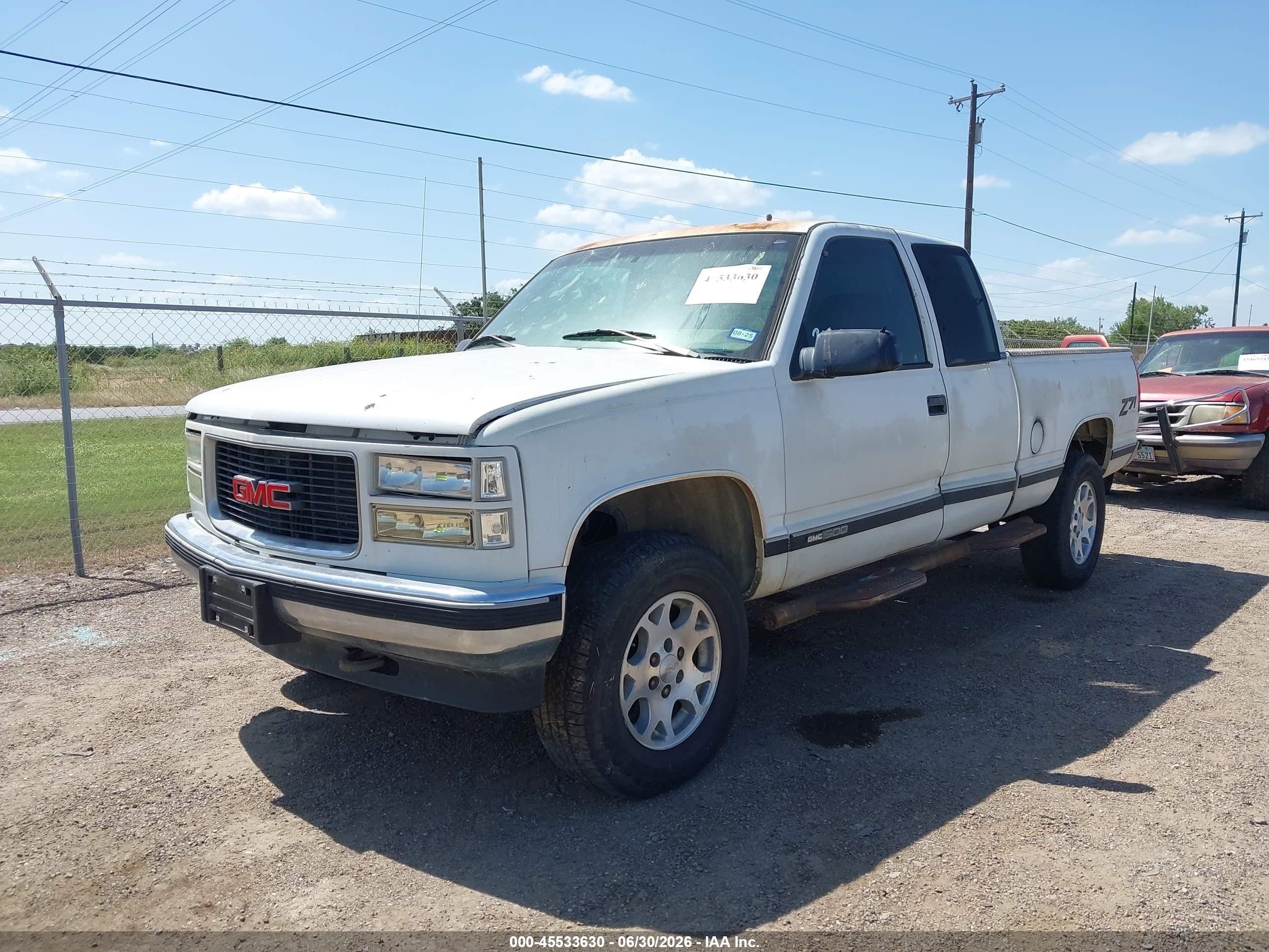 1995 Gmc Sierra K1500 White vin: 2GTEK19K6S1532936