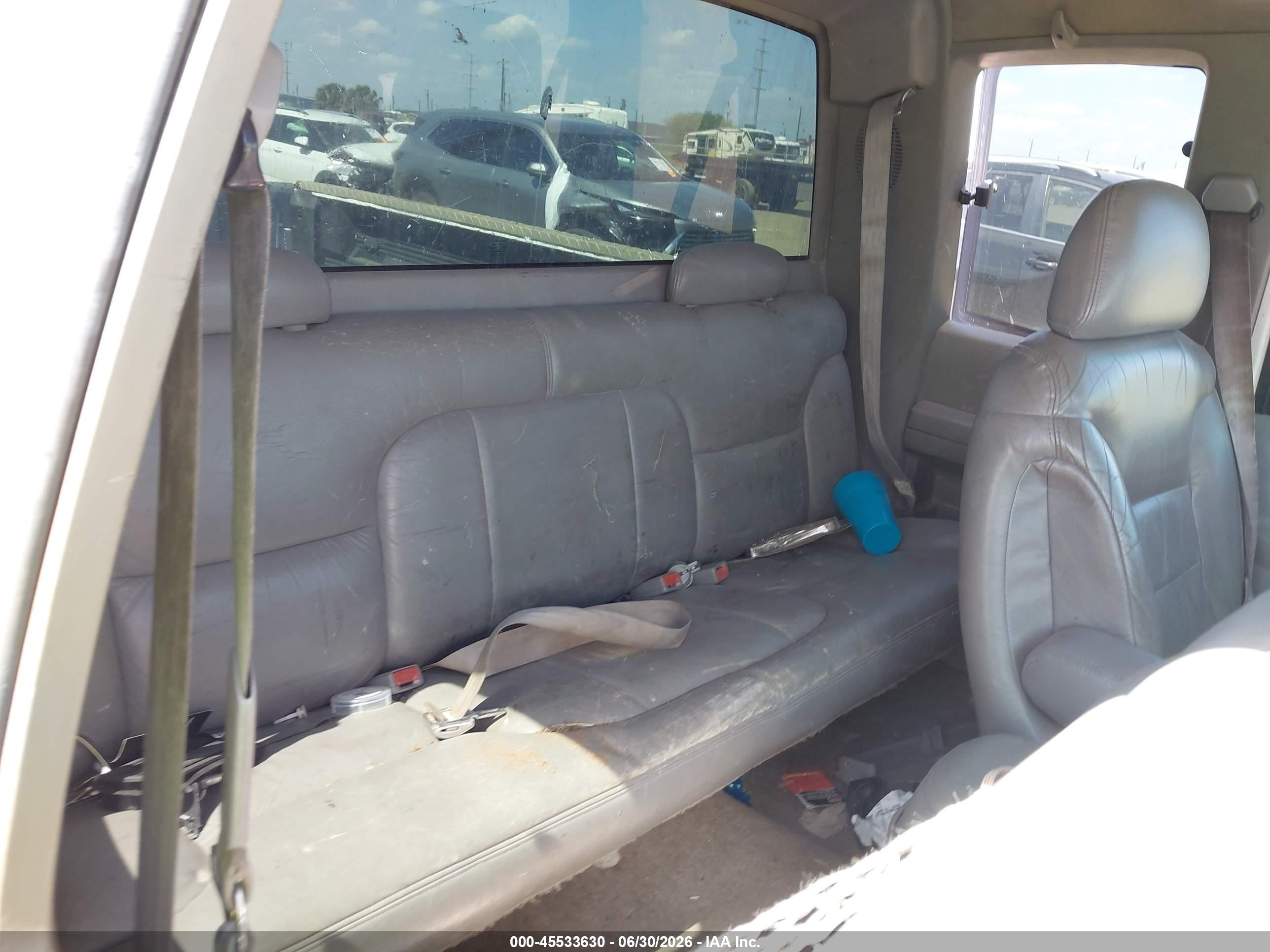 1995 Gmc Sierra K1500 White vin: 2GTEK19K6S1532936