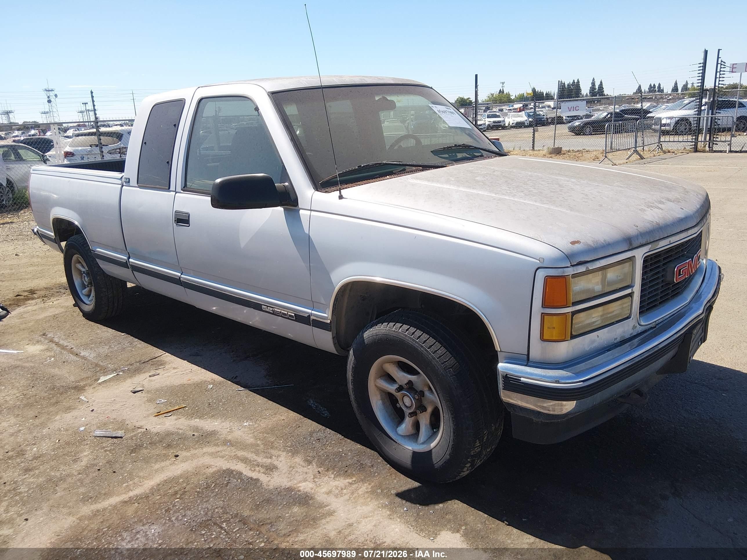 1995 Gmc Sierra K1500 Silver vin: 2GTEK19K8S1578686