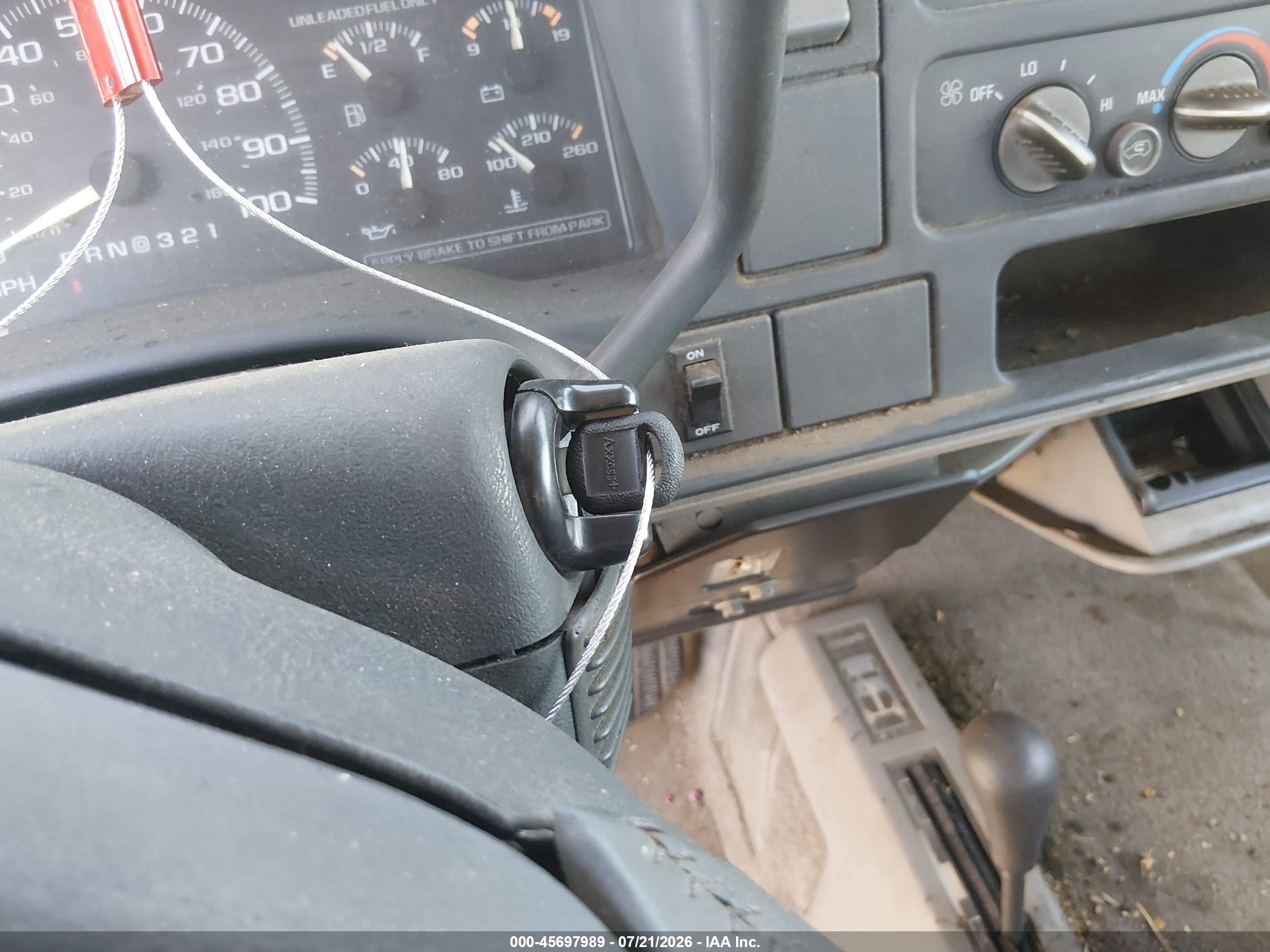 1995 Gmc Sierra K1500 Серебряный vin: 2GTEK19K8S1578686
