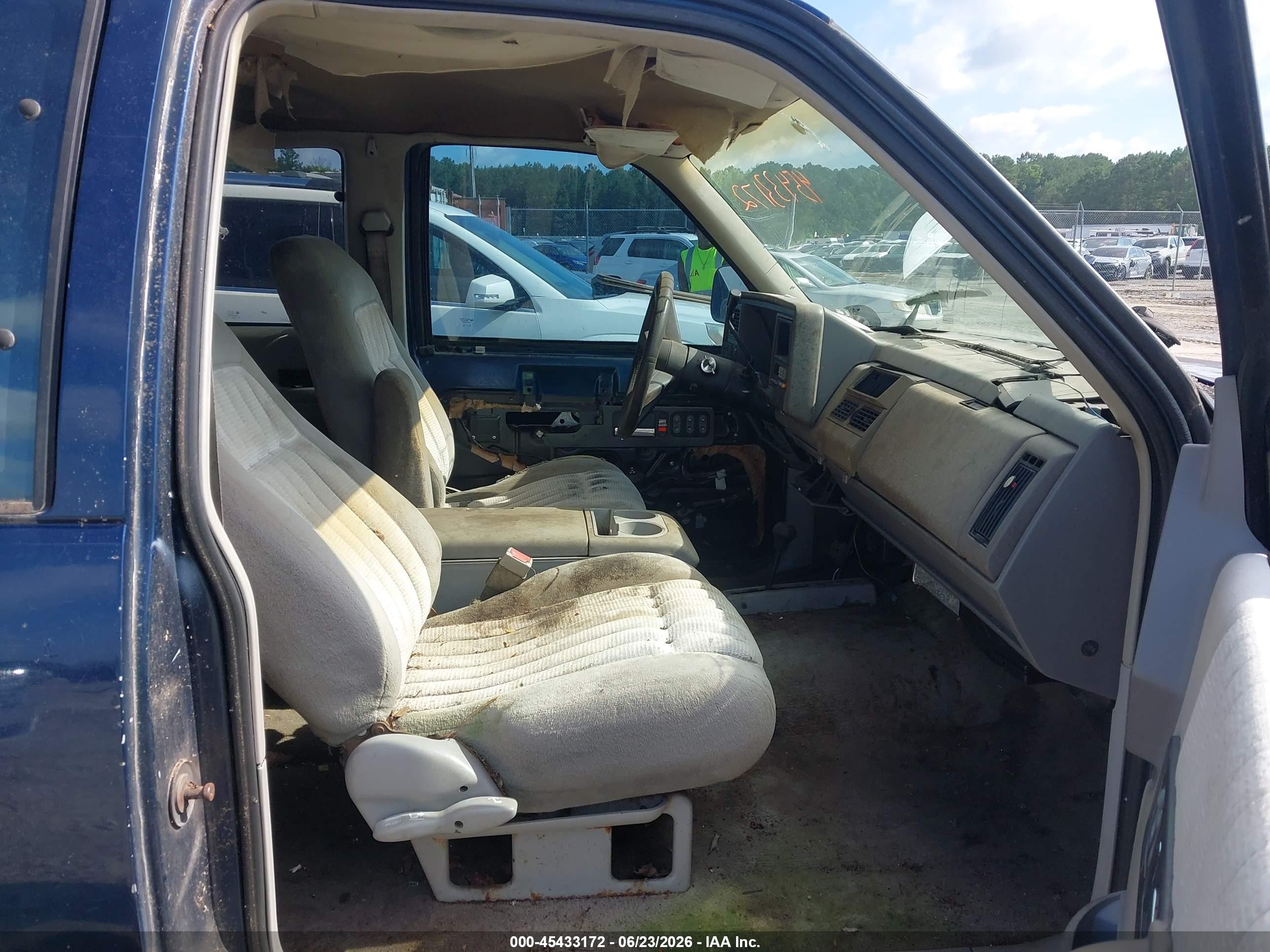 1993 Gmc Sierra K1500 Blue vin: 2GTEK19KXP1544269