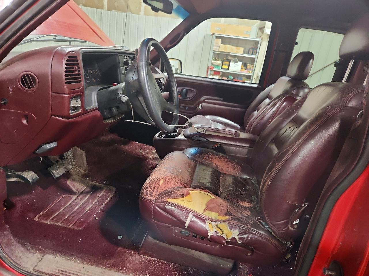 1996 Gmc Sierra K1500 Red vin: 2GTEK19R1T1548993