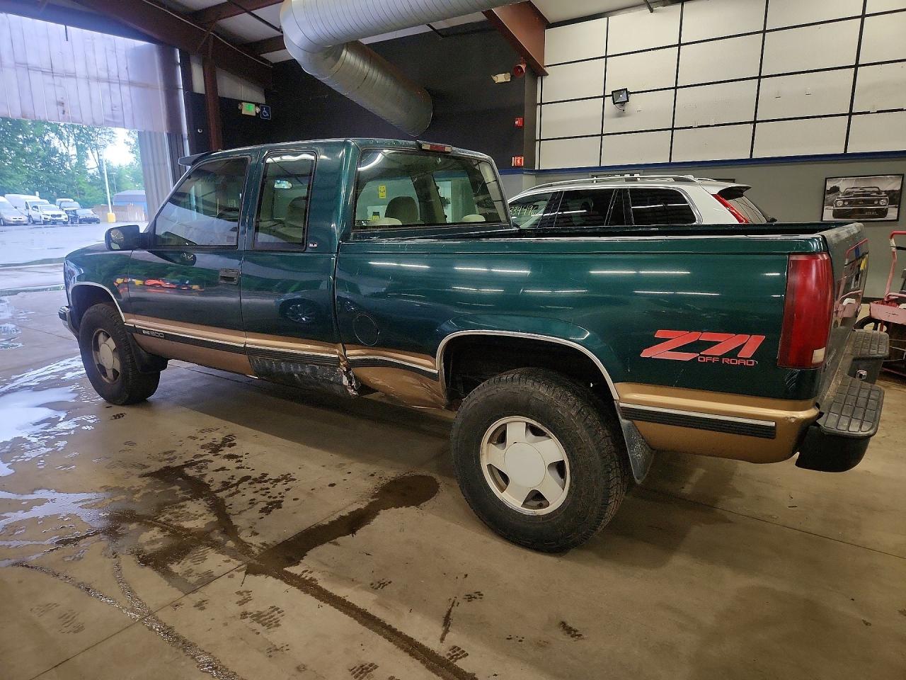 1997 Gmc Sierra K1500 Green vin: 2GTEK19R1V1566400