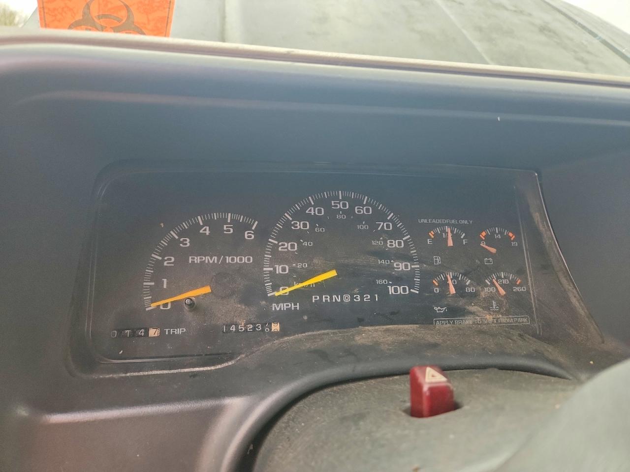 1998 Gmc Sierra K1500 White vin: 2GTEK19R7W1542555