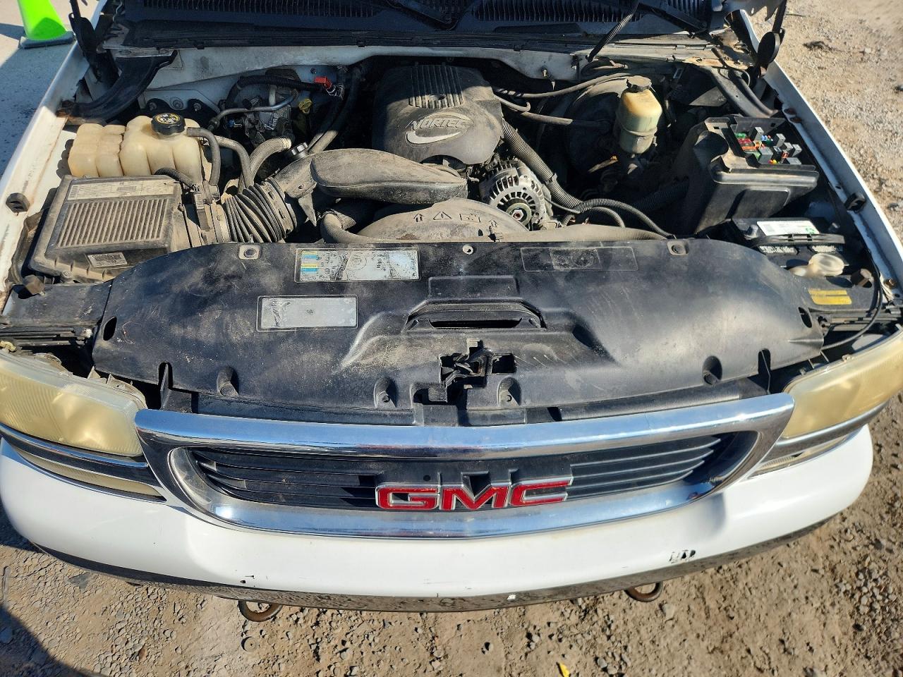 2002 Gmc New Sierra K1500 White vin: 2GTEK19T021343417