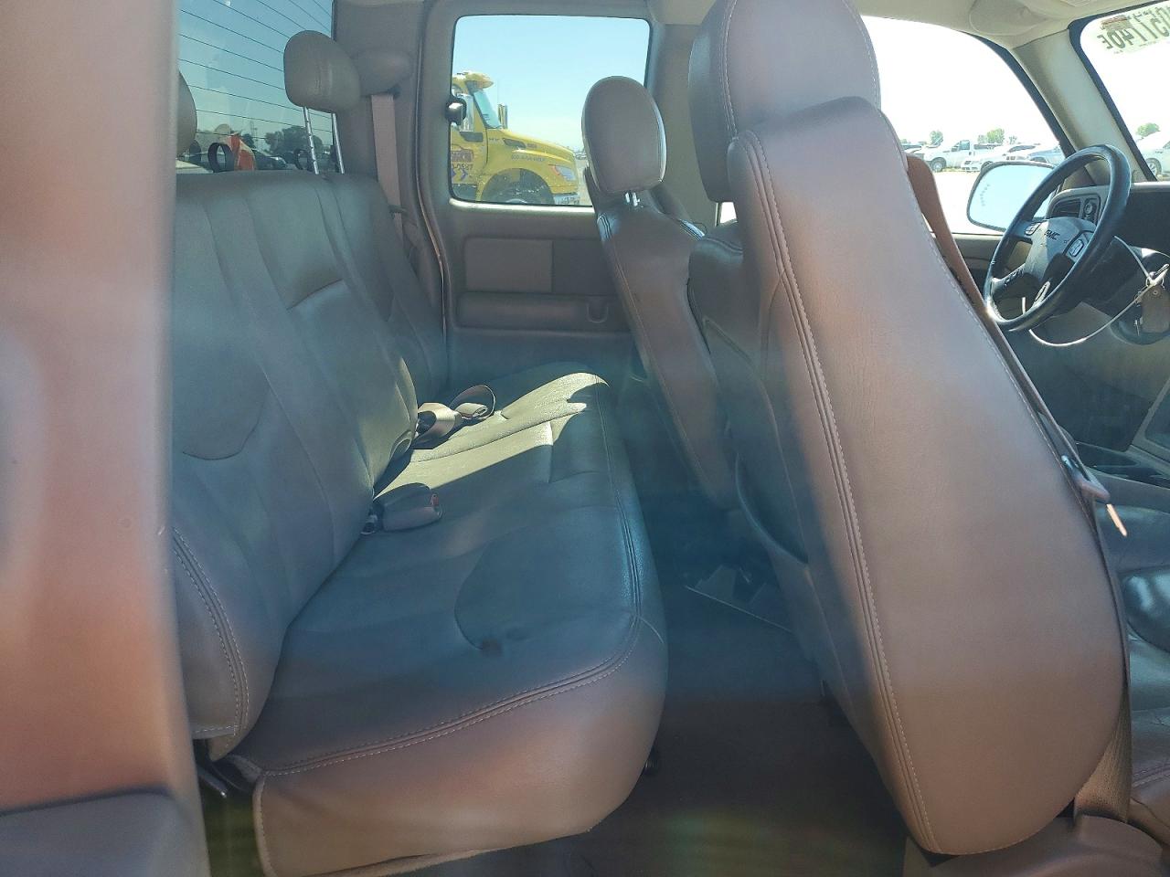 2004 Gmc New Sierra K1500 Tan vin: 2GTEK19T041250724