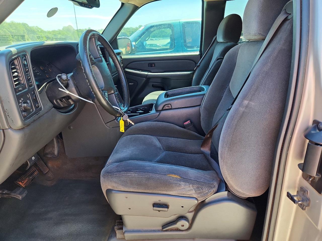 2004 Gmc New Sierra K1500 Beige vin: 2GTEK19T141161311