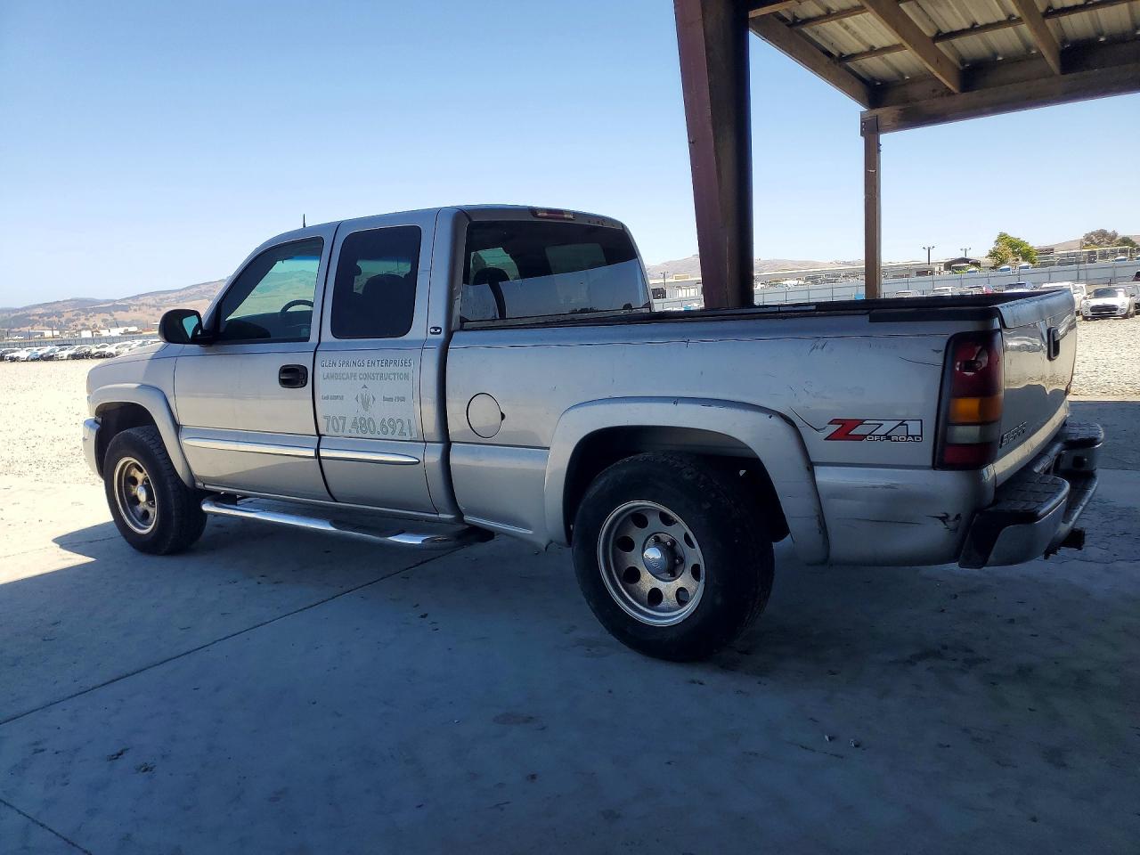 2004 Gmc New Sierra K1500 Silver vin: 2GTEK19T241205560