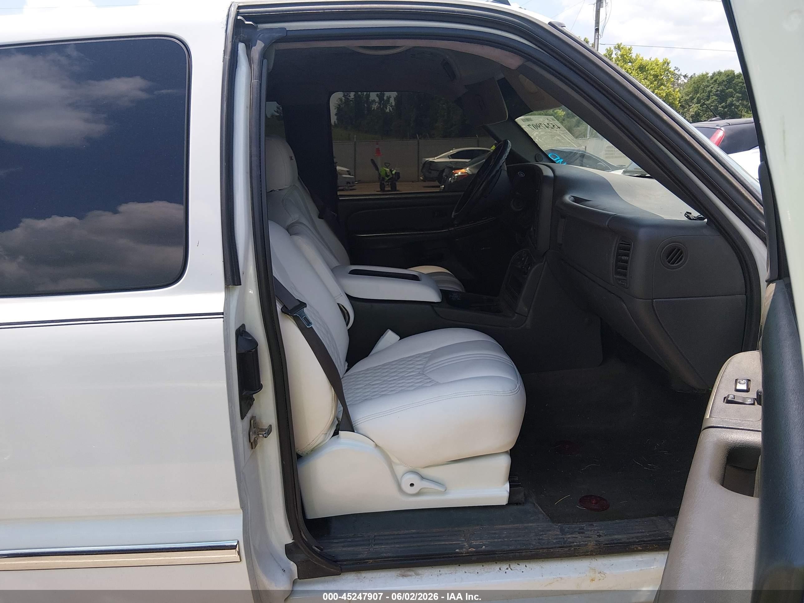 2004 Gmc Sierra 1500 Sle Белый vin: 2GTEK19T241380696