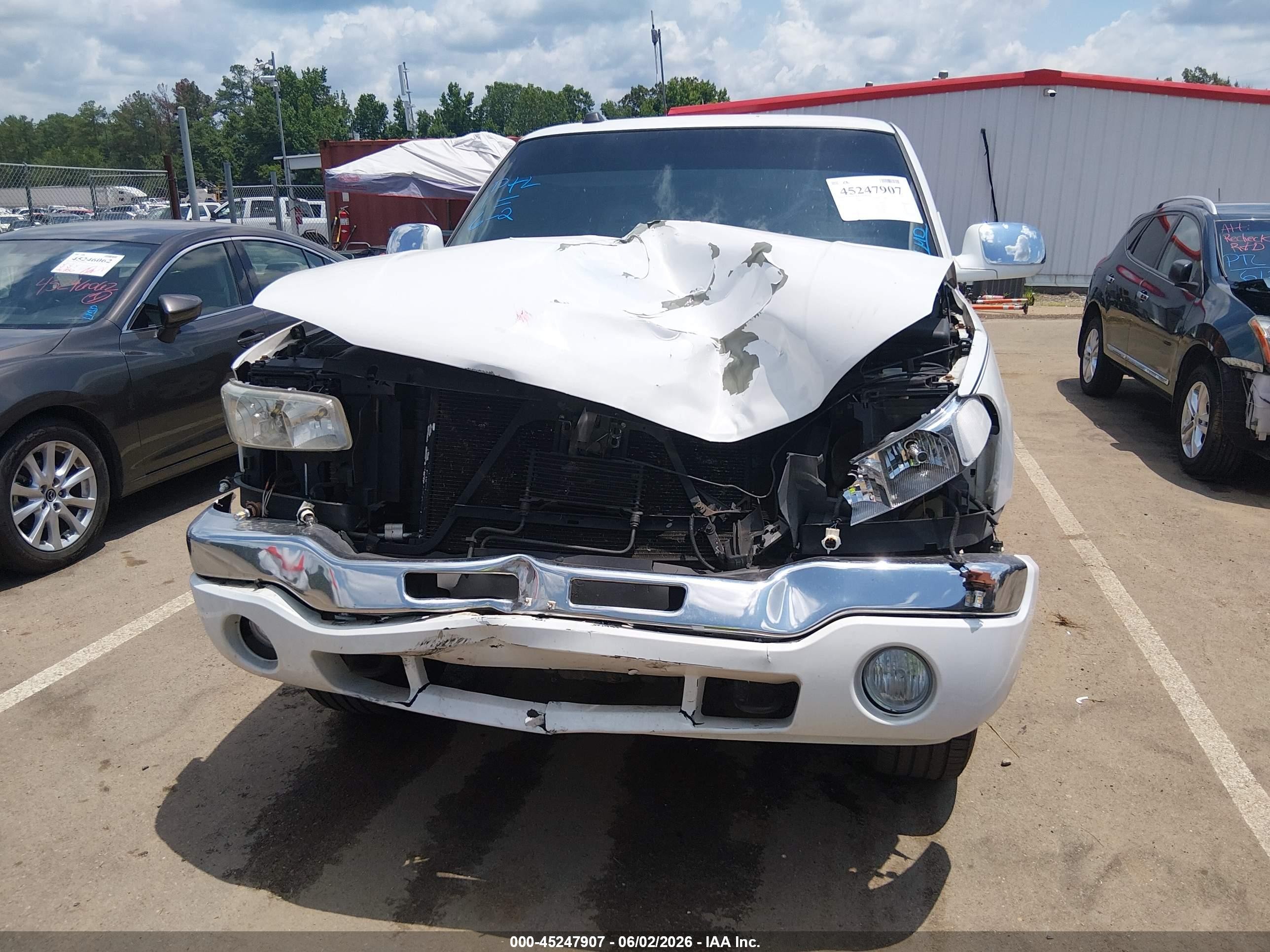 2004 Gmc Sierra 1500 Sle Белый vin: 2GTEK19T241380696