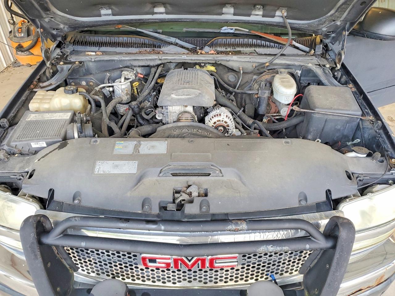 2004 Gmc New Sierra K1500 Black vin: 2GTEK19T641151230